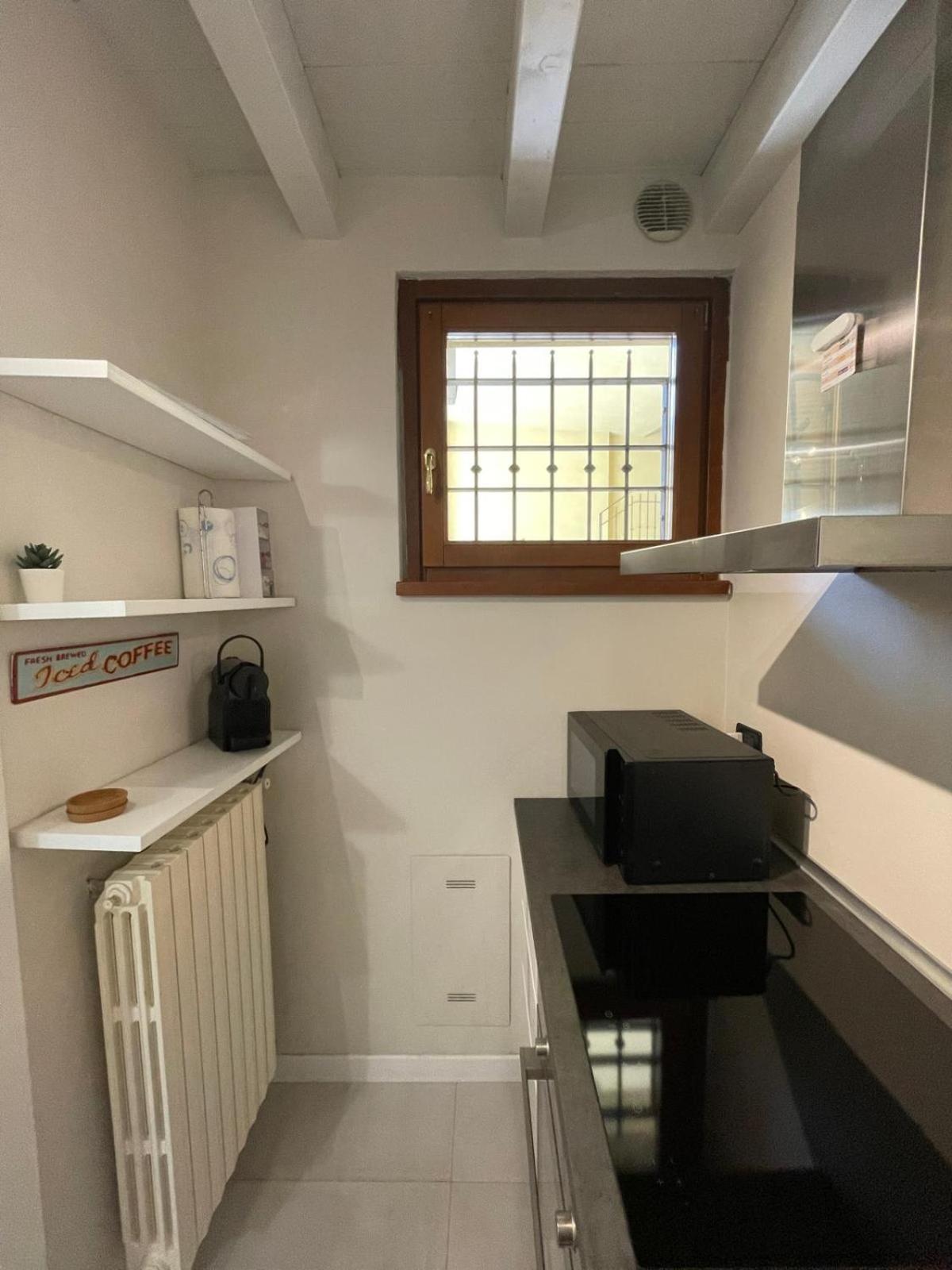 Amelie Apartment Desenzano del Garda Exteriör bild